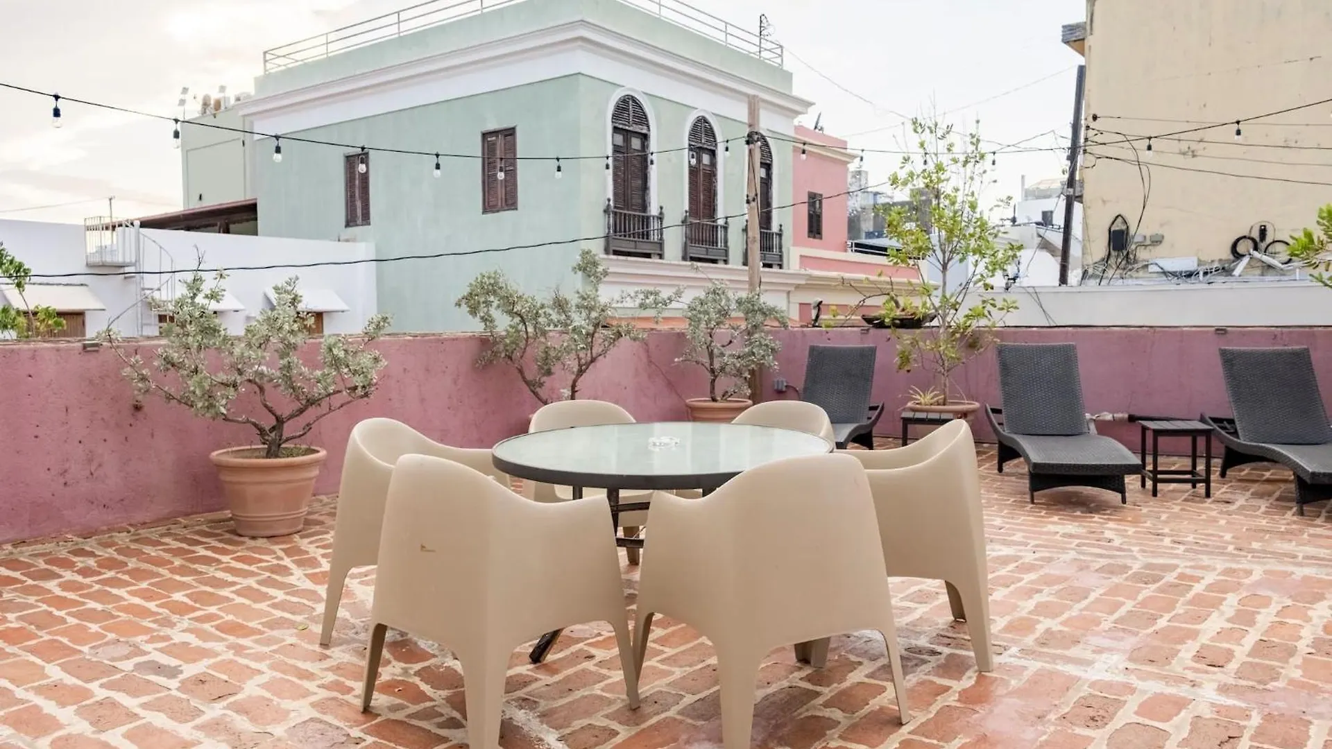 Center Of Old San Juan With Rooftop Garden Portoryko